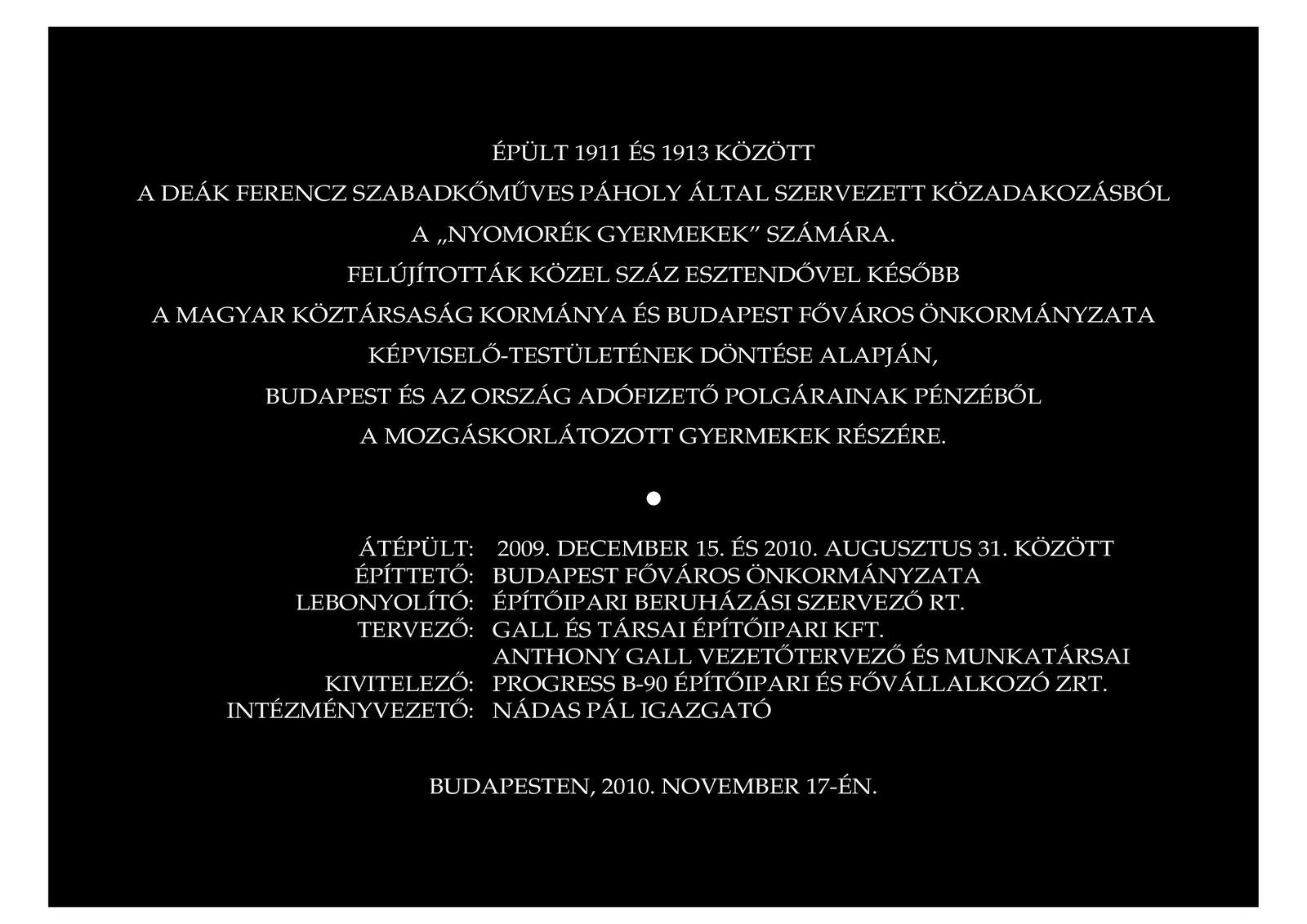 2010. Emlektabla a Medgyes hazban borító