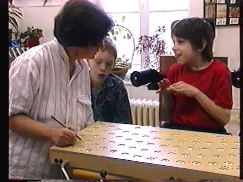 1997-Az-utolso-farsang-es-az-utolso-tanev-a-regi-Raby-utcai-iskola-epuleteben-09-42-00